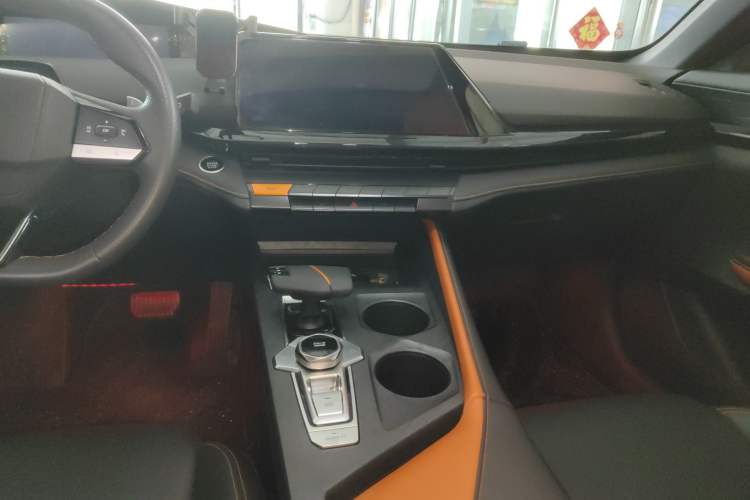 Used CHANGAN UNI-V 2022 1.5T Prestige Version Audio And AC Panel