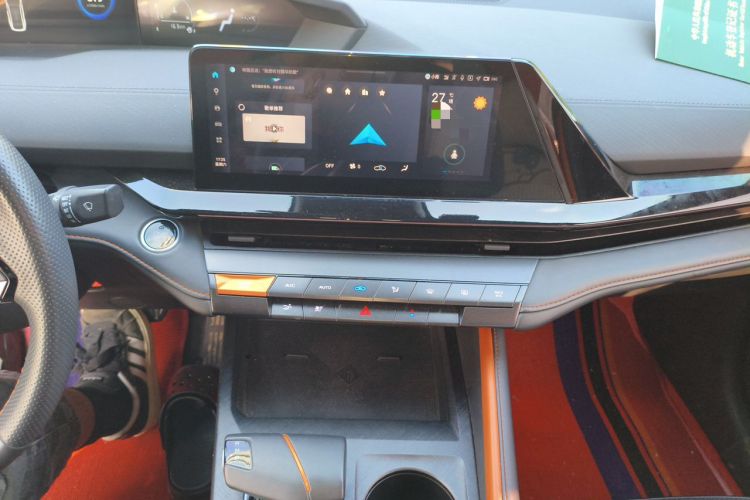 Used CHANGAN UNI-V 2022 1.5T Prestige Version Audio And AC Panel