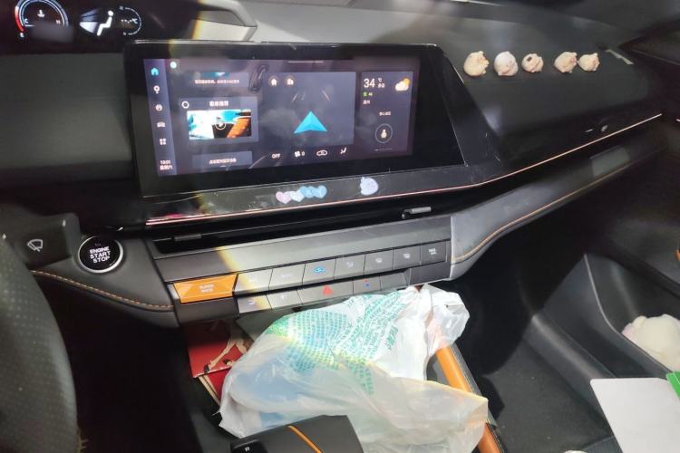 Used CHANGAN UNI-V 2022 1.5T Prestige Version Audio And AC Panel