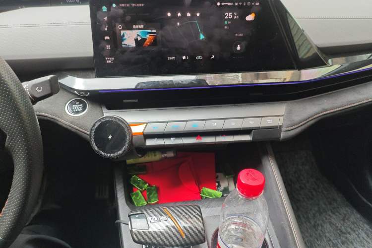 Used CHANGAN UNI-V 2022 1.5T Sport Edition Audio And AC Panel