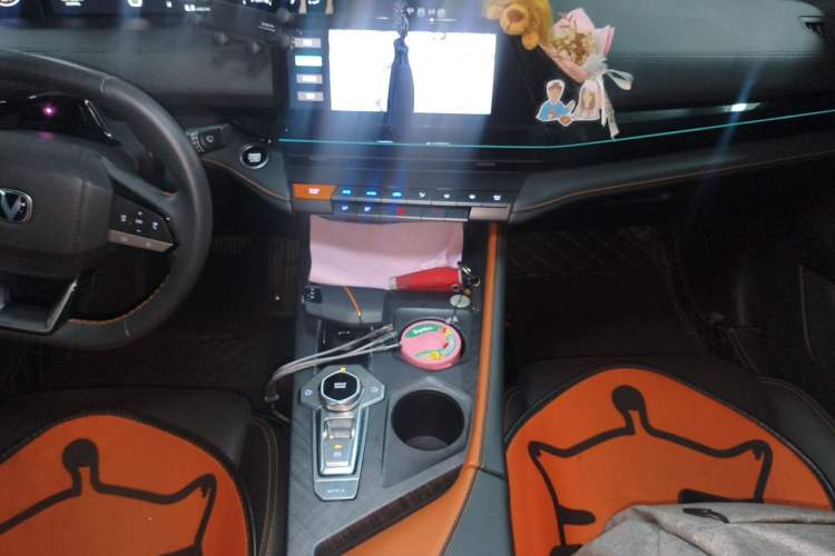 Used CHANGAN UNI-V 2022 1.5T Prestige Version Audio And AC Panel
