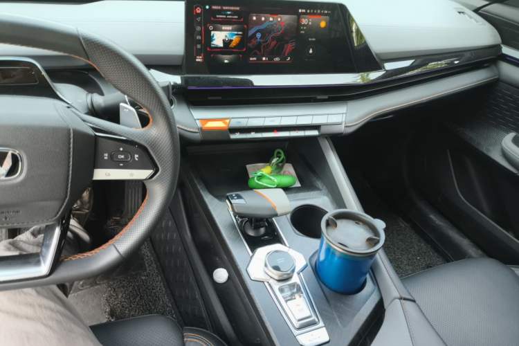 Used CHANGAN UNI-V 2022 1.5T Prestige Version Audio And AC Panel