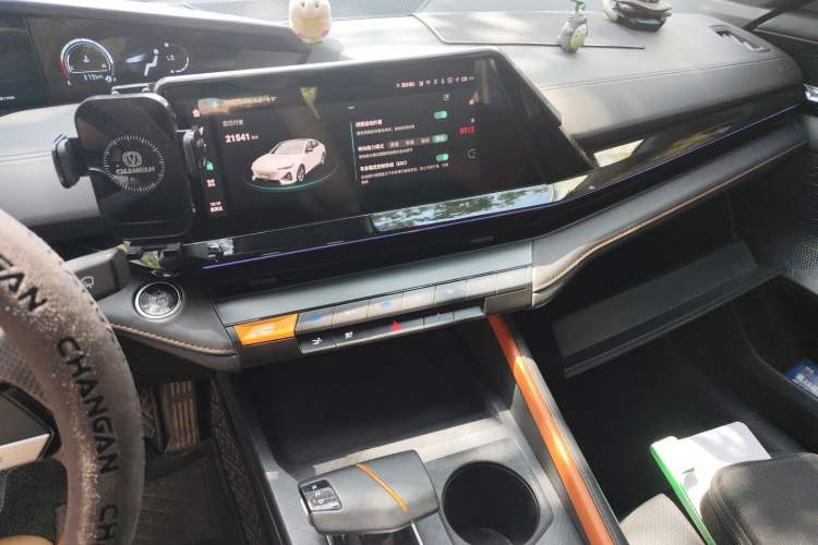 Used CHANGAN UNI-V 2022 1.5T Prestige Version Audio And AC Panel