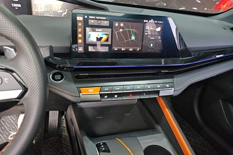 Used CHANGAN UNI-V 2022 1.5T Prestige Version Audio And AC Panel