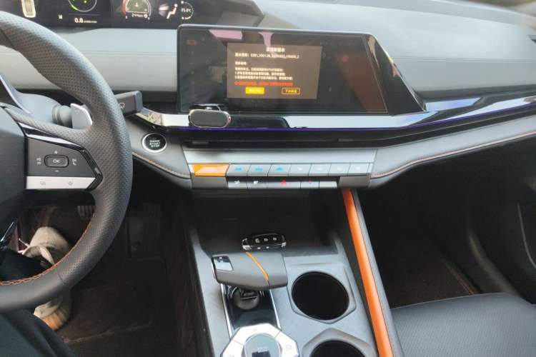 Used CHANGAN UNI-V 2022 1.5T Prestige Version Audio And AC Panel