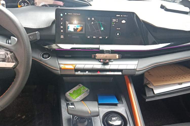 Used CHANGAN UNI-V 2022 1.5T Prestige Version Audio And AC Panel