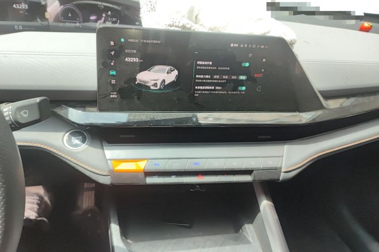 Used CHANGAN UNI-V 2022 1.5T Prestige Version Audio And AC Panel