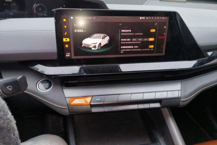 Used CHANGAN UNI-V 2022 1.5T Prestige Version Audio And AC Panel
