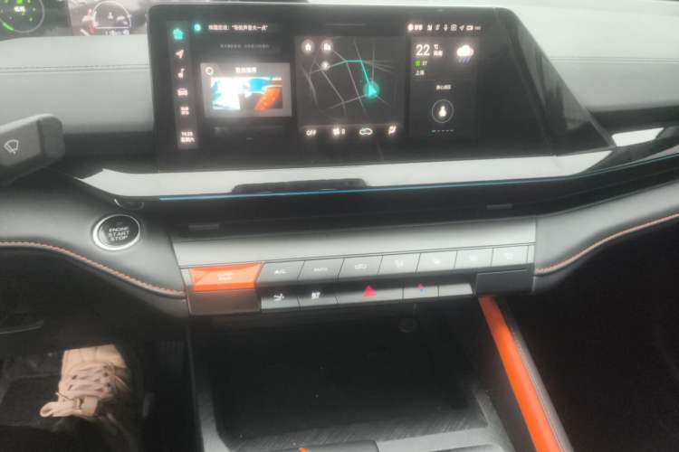 Used CHANGAN UNI-V 2022 1.5T Prestige Version Audio And AC Panel