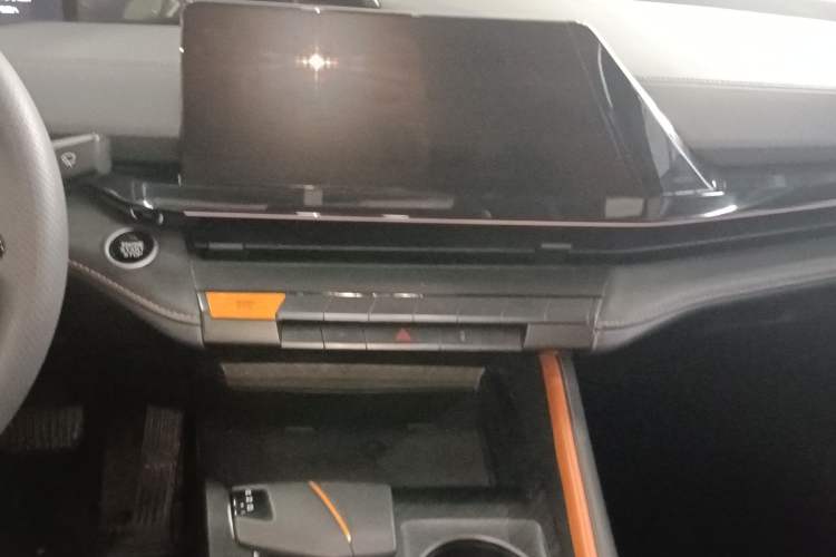 Used CHANGAN UNI-V 2022 1.5T Smart Navigation Version Audio And AC Panel