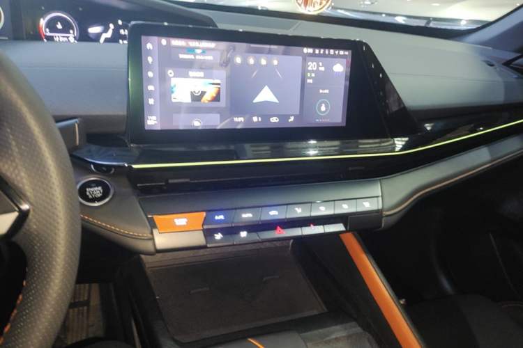 Used CHANGAN UNI-V 2022 1.5T Prestige Version Audio And AC Panel