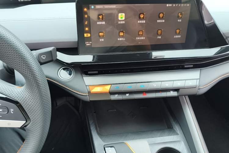 Used CHANGAN UNI-V 2022 1.5T Smart Navigation Version Audio And AC Panel
