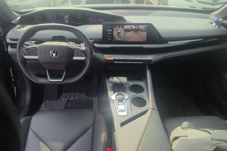 Used CHANGAN UNI-V 2022 1.5T Smart Navigation Version Center Console