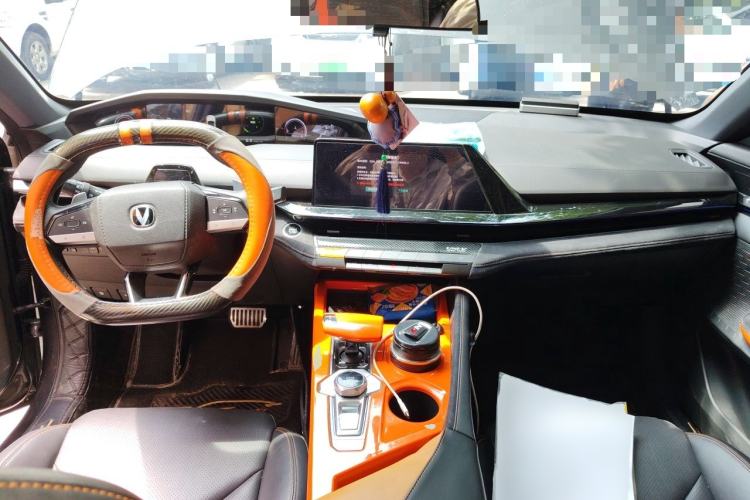 Used CHANGAN UNI-V 2022 1.5T Sport Edition Center Console