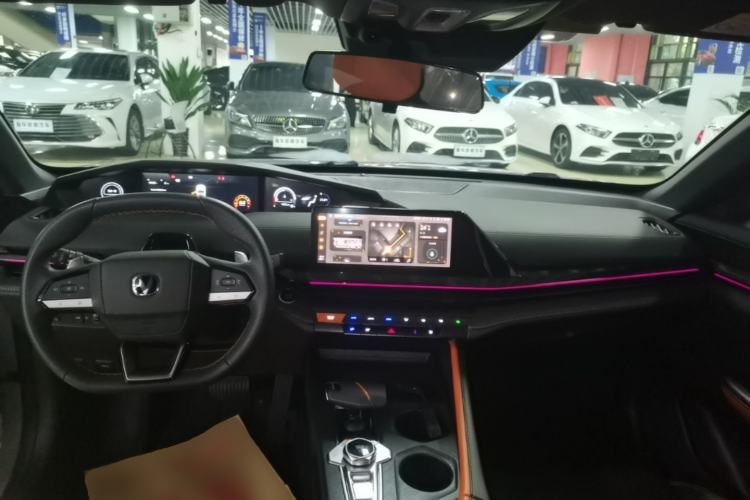Used CHANGAN UNI-V 2022 1.5T Smart Navigation Version Center Console