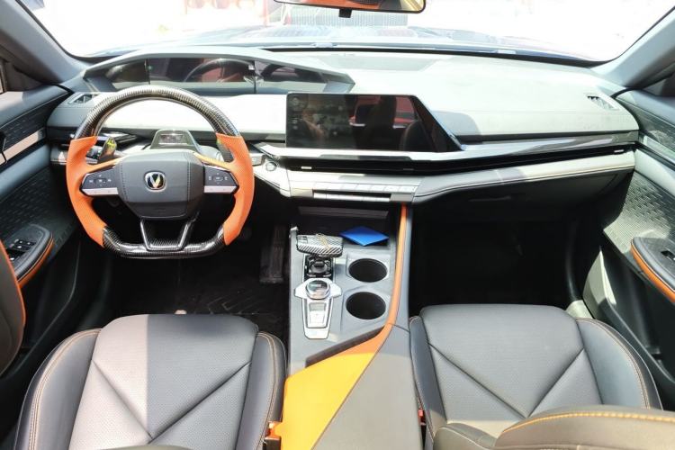 Used CHANGAN UNI-V 2022 1.5T Prestige Version Center Console