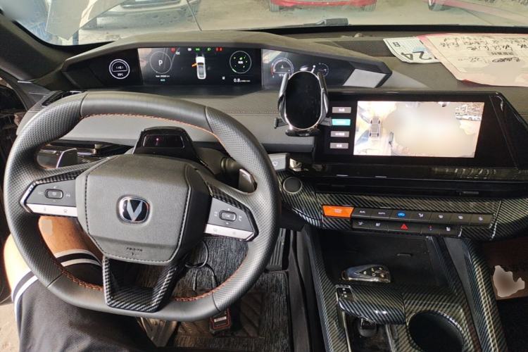 Used CHANGAN UNI-V 2022 1.5T Smart Navigation Version Center Console
