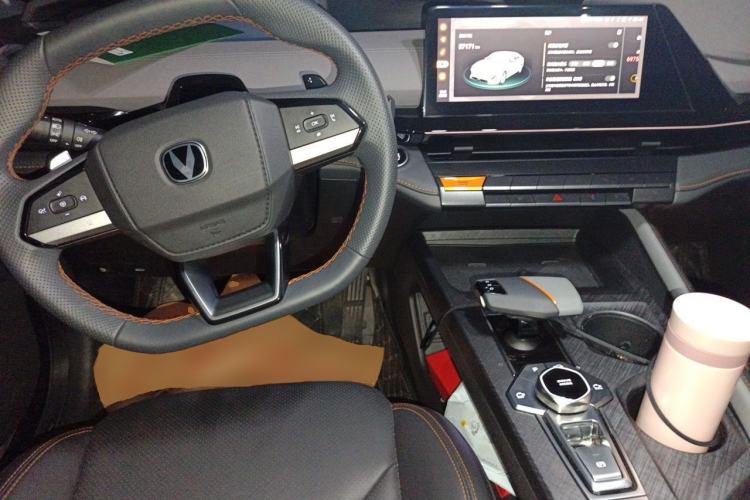 Used CHANGAN UNI-V 2022 1.5T Smart Navigation Version Center Console
