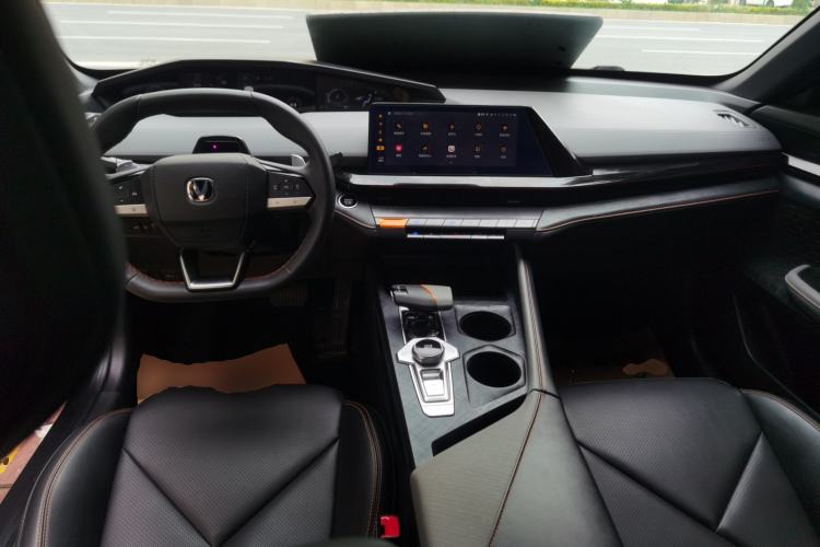 Used CHANGAN UNI-V 2022 1.5T Prestige Version Center Console