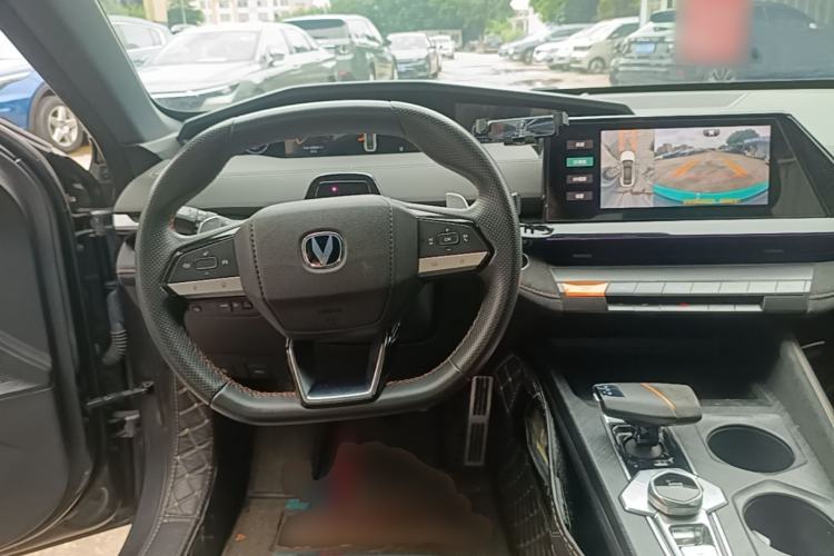 Used CHANGAN UNI-V 2022 1.5T Sport Edition Center Console
