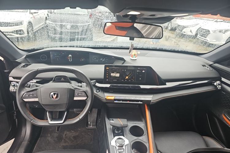 Used CHANGAN UNI-V 2022 1.5T Smart Navigation Version Center Console