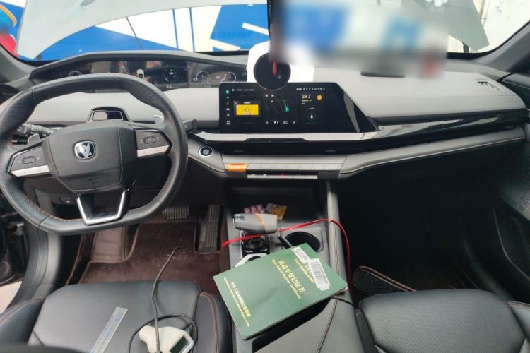 Used CHANGAN UNI-V 2022 1.5T Prestige Version Center Console
