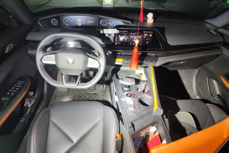 Used CHANGAN UNI-V 2022 1.5T Prestige Version Center Console