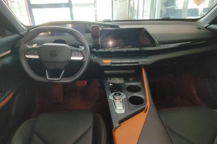 Used CHANGAN UNI-V 2022 1.5T Prestige Version Center Console