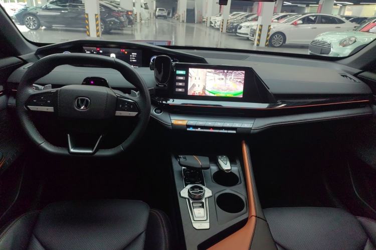 Used CHANGAN UNI-V 2022 1.5T Prestige Version Center Console