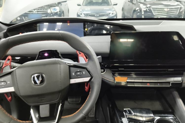 Used CHANGAN UNI-V 2022 2.0T Leading-Speed Edition Center Console