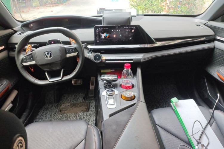 Used CHANGAN UNI-V 2022 1.5T Sport Edition Center Console