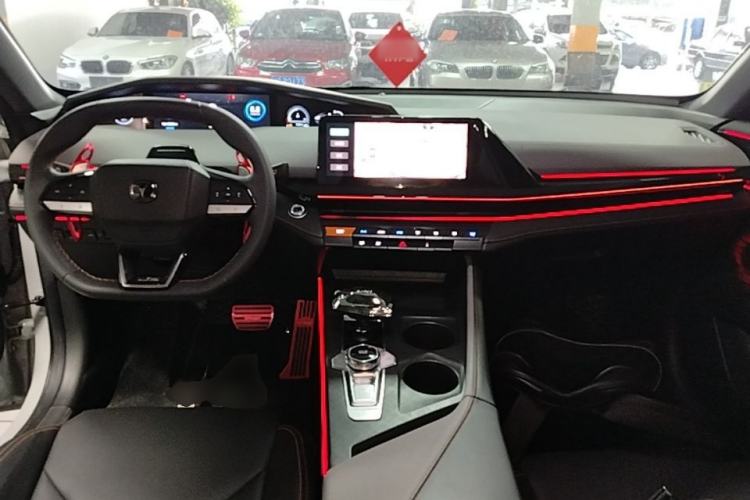 Used CHANGAN UNI-V 2022 1.5T Prestige Version Center Console