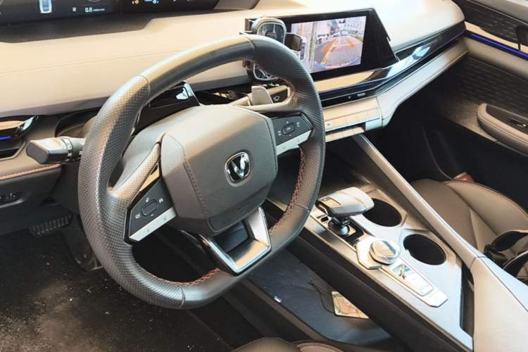 Used CHANGAN UNI-V 2022 1.5T Prestige Version Center Console
