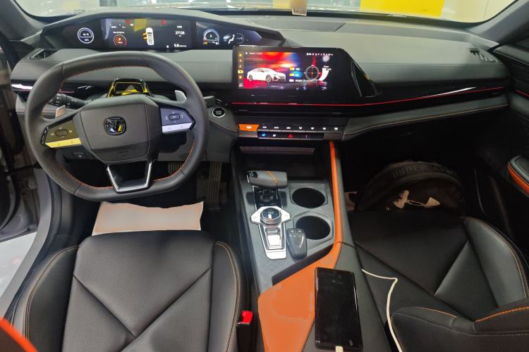 Used CHANGAN UNI-V 2022 1.5T Prestige Version Center Console