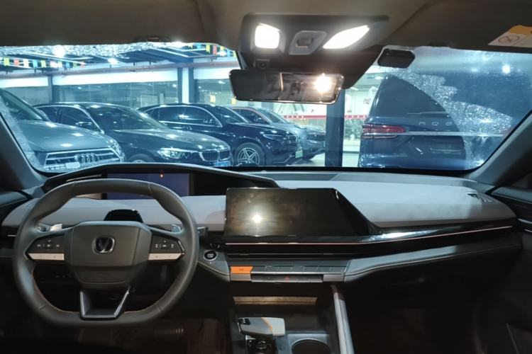 Used CHANGAN UNI-V 2022 1.5T Smart Navigation Version Center Console