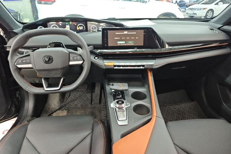Used CHANGAN UNI-V 2022 1.5T Smart Navigation Version Center Console