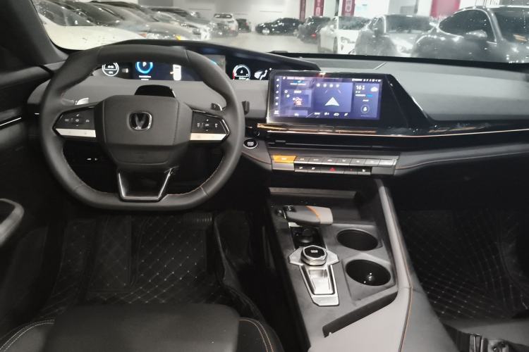 Used CHANGAN UNI-V 2022 1.5T Smart Navigation Version Center Console