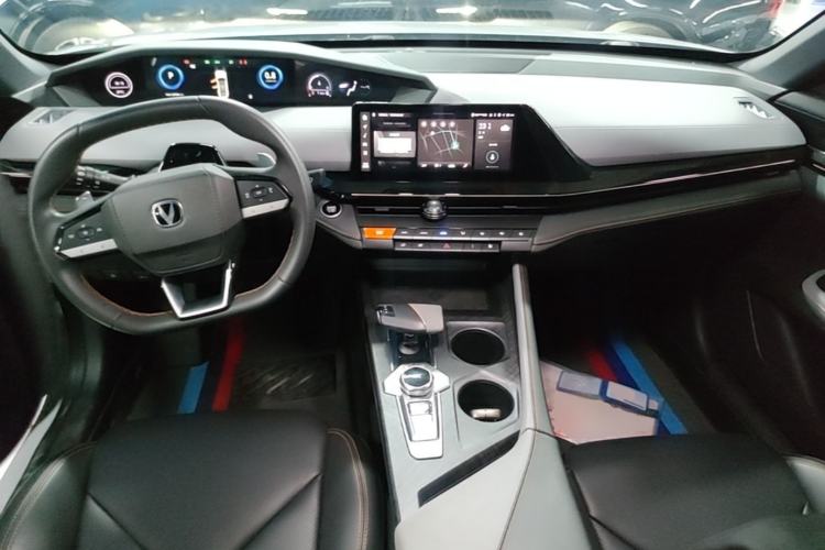 Used CHANGAN UNI-V 2022 1.5T Smart Navigation Version Center Console