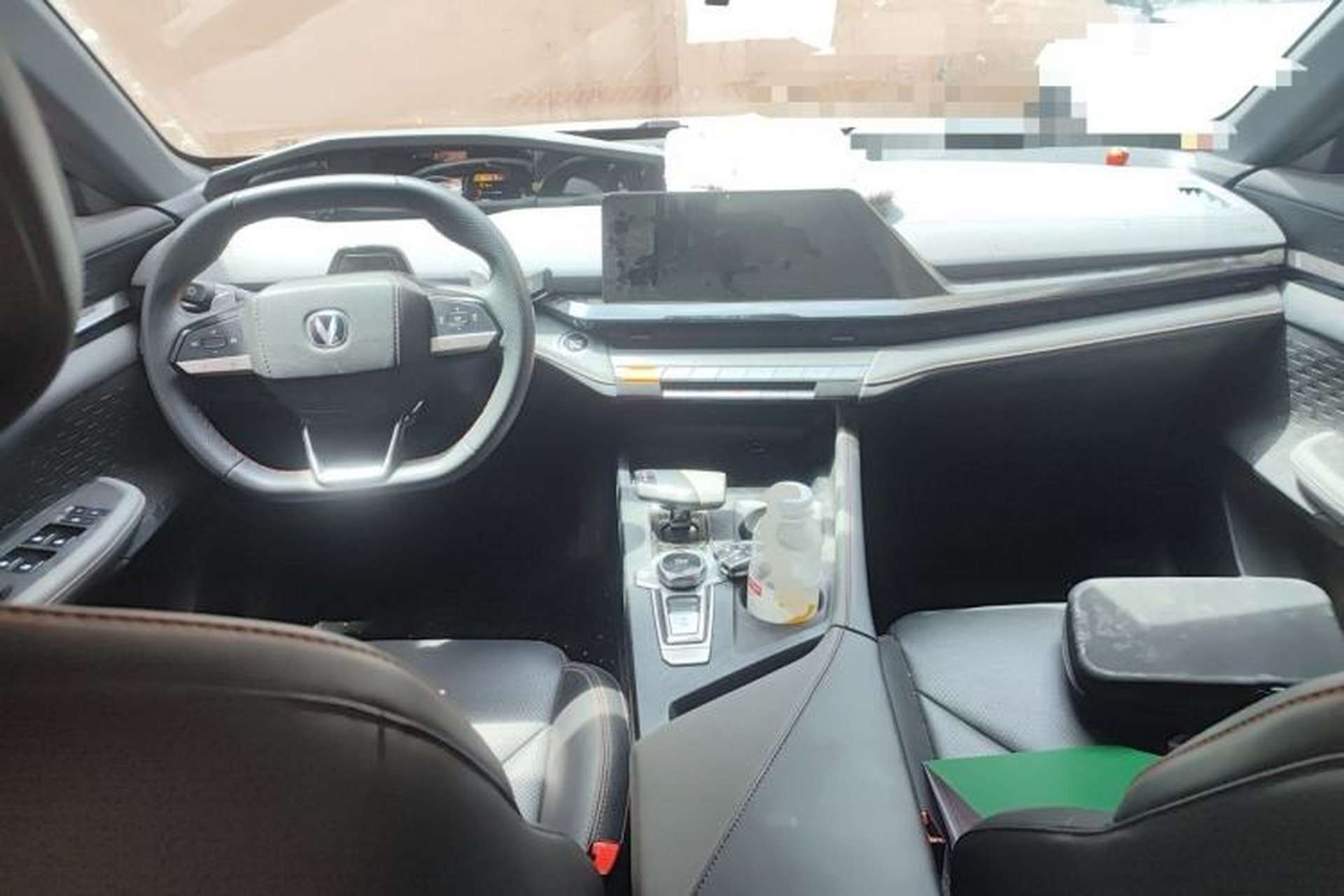 Used CHANGAN UNI-V 2022 1.5T Prestige Version Center Console