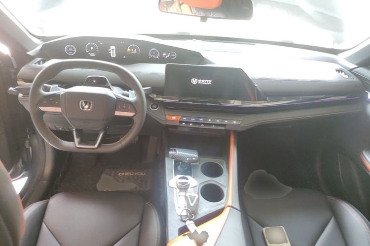 Used CHANGAN UNI-V 2022 1.5T Prestige Version Center Console