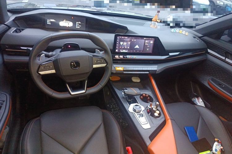 Used CHANGAN UNI-V 2022 1.5T Prestige Version Center Console