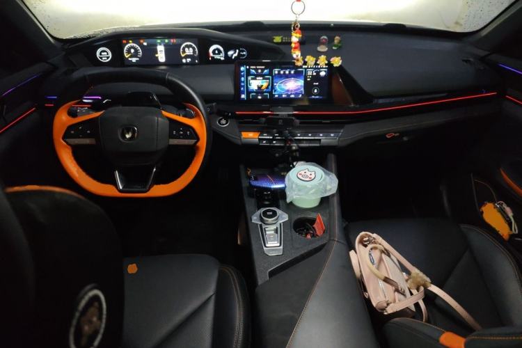 Used CHANGAN UNI-V 2022 1.5T Sport Edition Center Console