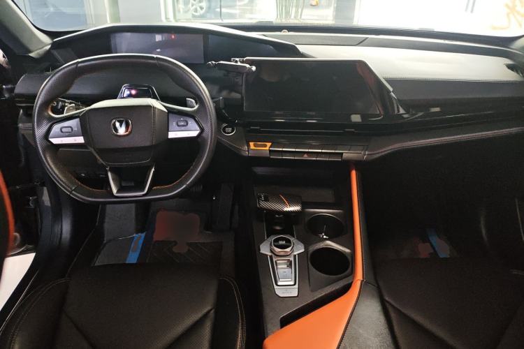 Used CHANGAN UNI-V 2022 1.5T Prestige Version Center Console
