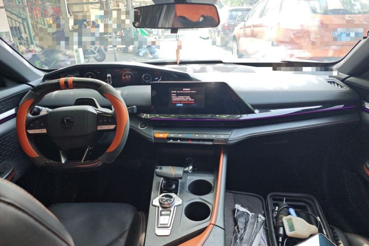 Used CHANGAN UNI-V 2022 1.5T Prestige Version Center Console