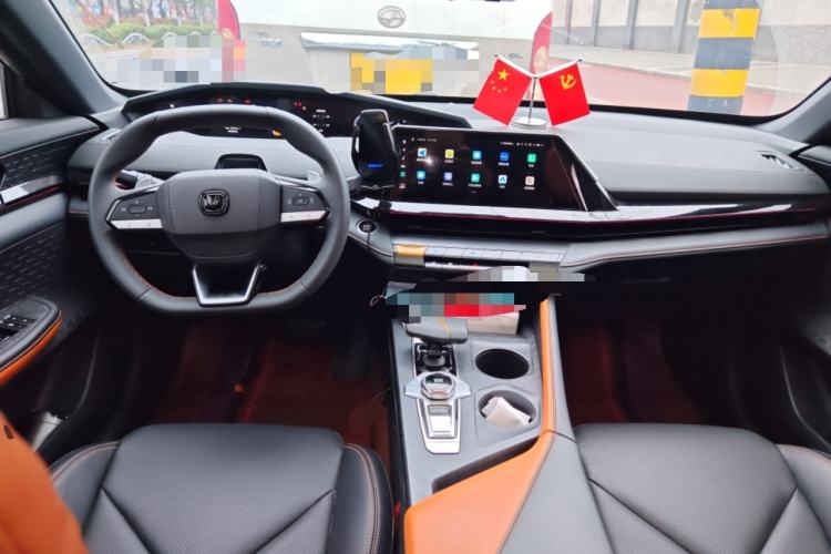 Used CHANGAN UNI-V 2022 1.5T Prestige Version Center Console