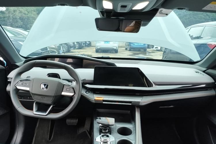 Used CHANGAN UNI-V 2022 1.5T Smart Navigation Version Center Console