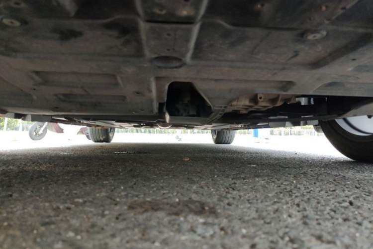 Used CHANGAN UNI-V 2022 1.5T Smart Navigation Version Chassis Front