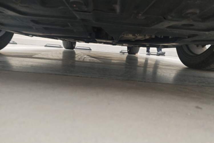 Used CHANGAN UNI-V 2022 1.5T Smart Navigation Version Chassis Front