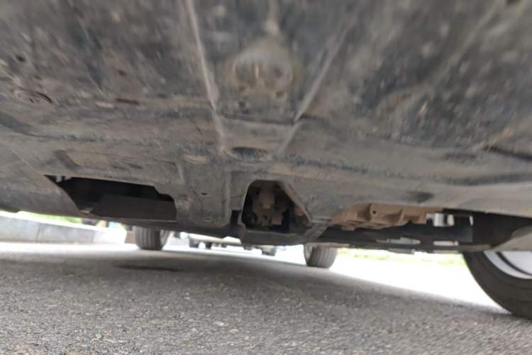 Used CHANGAN UNI-V 2022 1.5T Smart Navigation Version Chassis Front