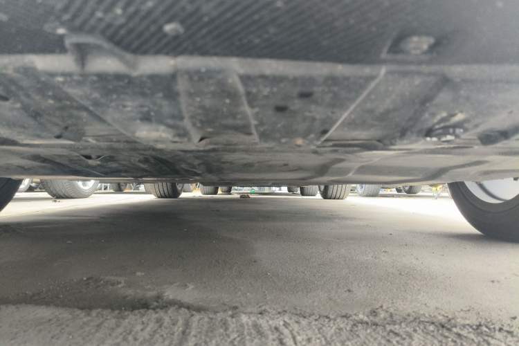 Used CHANGAN UNI-V 2022 1.5T Smart Navigation Version Chassis Front